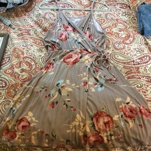 Floral wrap dress with tie closure